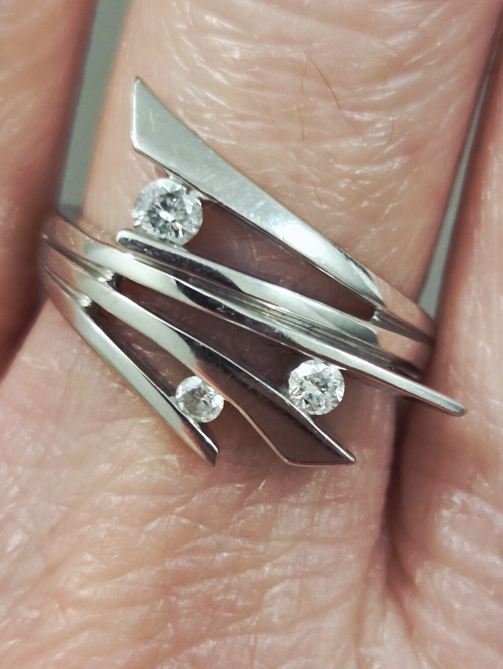 Ben Moss 10k White Gold Diamond Swirl Ring With Original Boxes Modern Sharp Gift